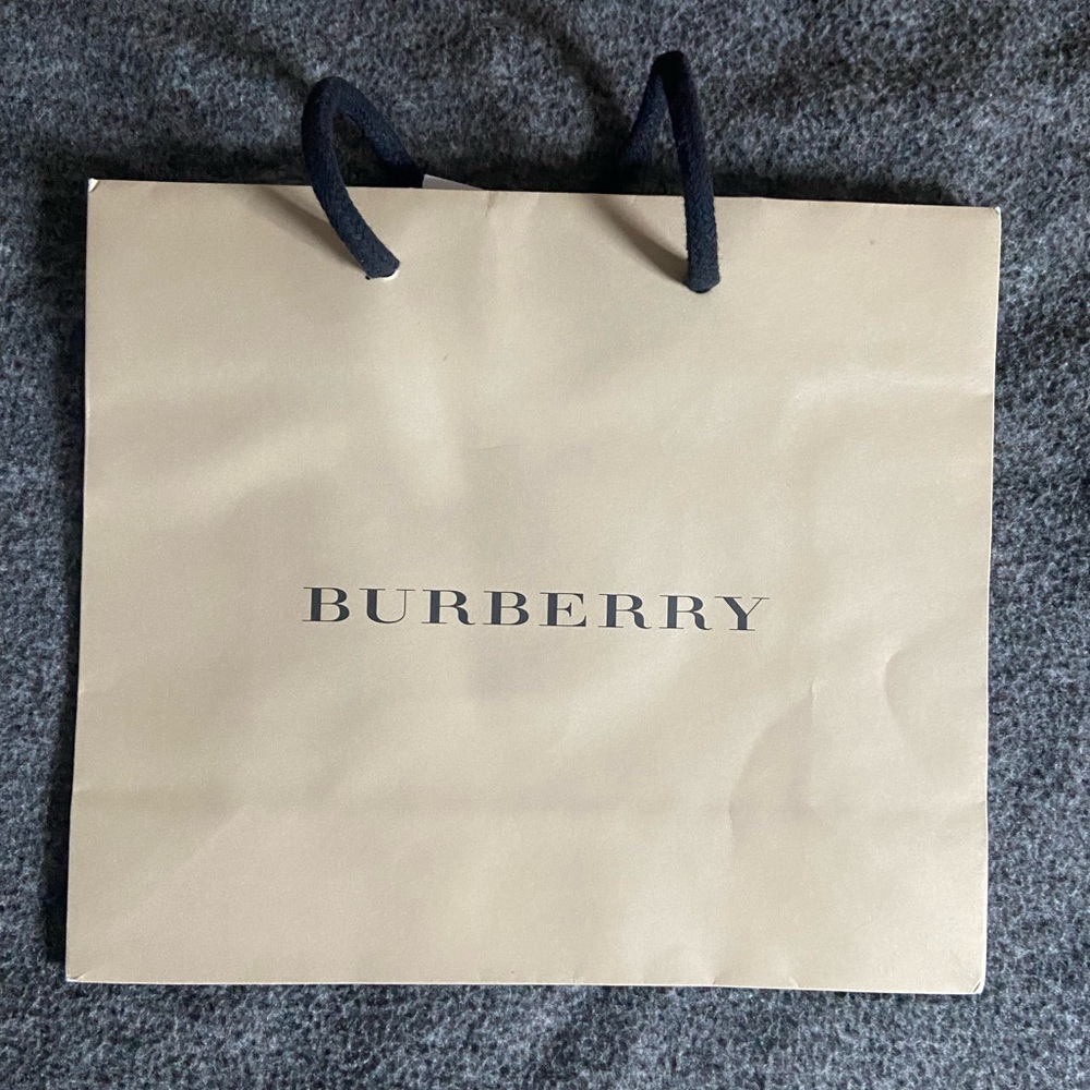 Old version Burberry shopping bag and gift bag authentic